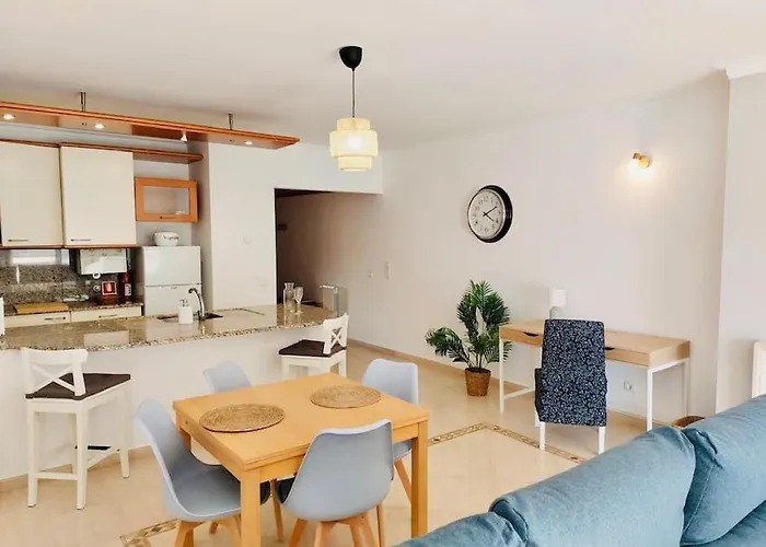 Praia Central Апартаменты Эрисейра